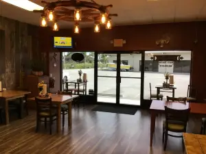 Lakeside Bistro
