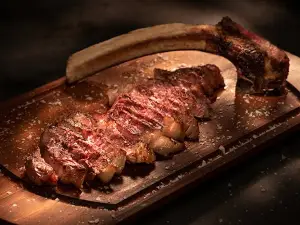 Nusr-Et Steakhouse D Maris Bay