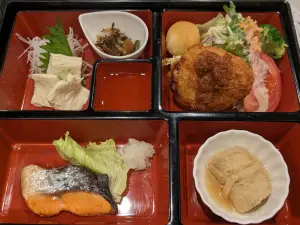 まるひで食堂 東武日光駅前店