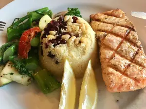 Red Raven Restaurant