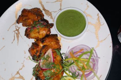 Estrellas Rooftop Lounge