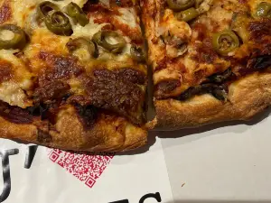 Naples Pizza