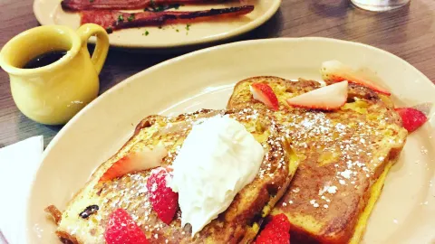 Snooze, an A.M. Eatery in Denver