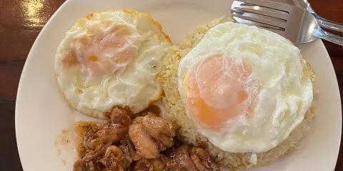 Ronaldo's Inn & Resto Bar