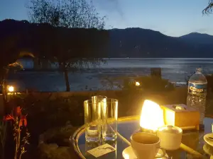 Deja Vu Restaurant