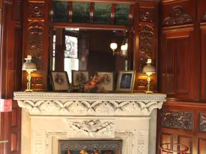 Libations Lounge at the Harry Packer Mansion