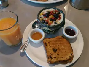 Egg Harbor Cafe