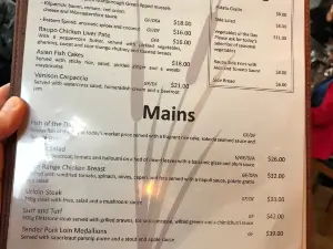 Saveur Cafe, Bistro & Patisserie
