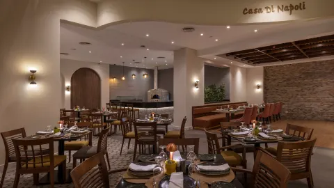 Casa di Napoli in Luxor