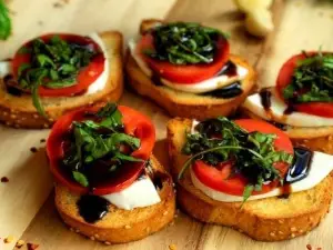 Red Tomato Pizza