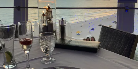 Spinners Rooftop Revolving Bistro & Lounge