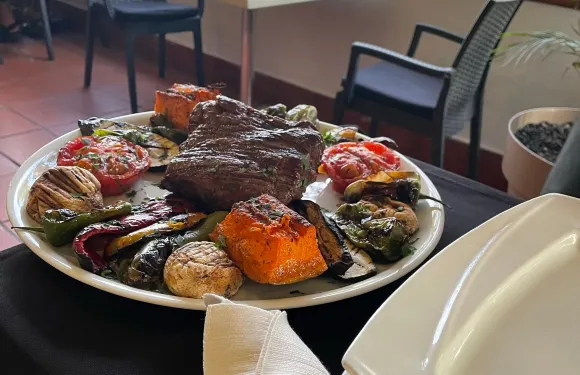 Melrose's Las Américas