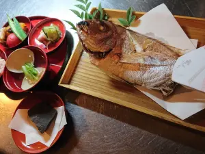 HAZUKI dining and sake