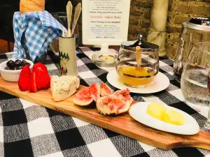 Chez Charracate Wine Bar