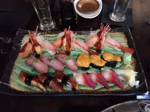 hiko-A-mon Modern Japanese Sushi Bar & Fish Market