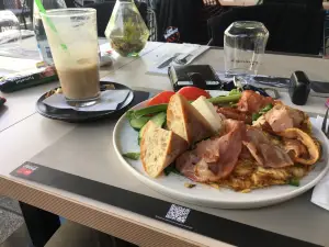 Lucky Pizza