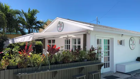 Driftwood Cafe in Exuma