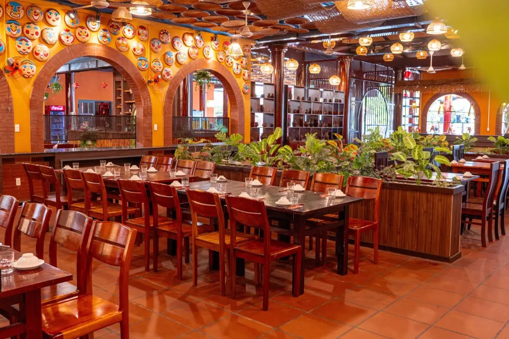 Rom Vang Restaurant