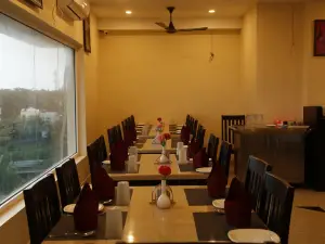 Vitamin R (Brindavan Restaurant)