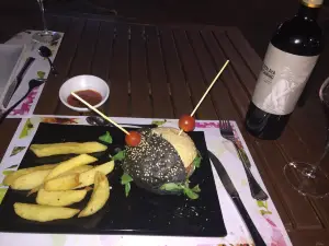 Carmen Carmen Resto-Bar