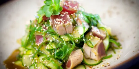 Mikuni Japanese Restaurant & Sushi Bar