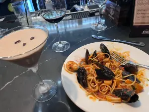 Avanzare Italian Dinin