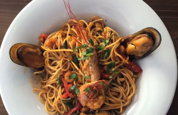 Zeys Restaurant - cafe