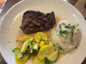 Applebee's Grill + Bar