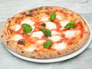 LA TAMBRA - Steakhouse Restaurant & Pizzeria