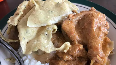 Gudeg & Pecel Lumintu in Đông Java