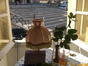La Maison Jaune