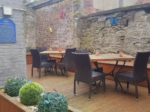 Tolbooth Tavern