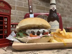 Pirama Pub