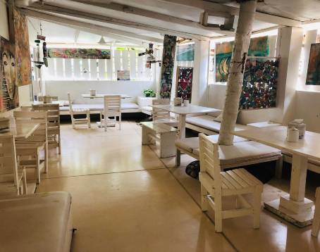 Zwart Art Cafe