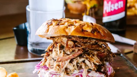 Kooks Smokehouse and Bar in Carmen
