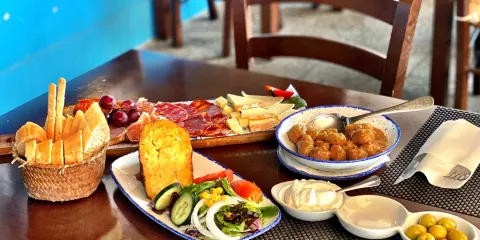 Tapas De Sa Caleta