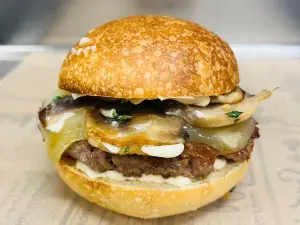 Frenchies Burger