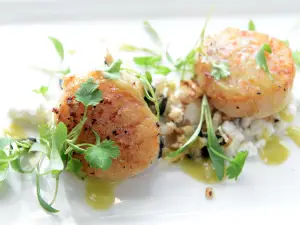 LouVino Highlands Restaurant & Wine Bar