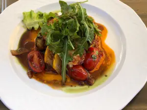 Reinhardt's Restaurant & Weinbar