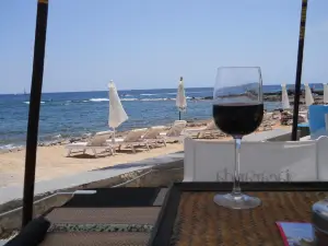 Jacaranda Lounge