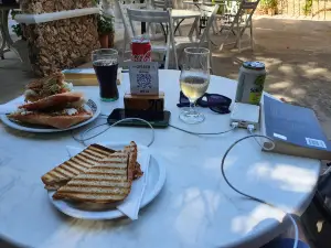 Cafe' Riche