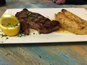 Albana's Taverna