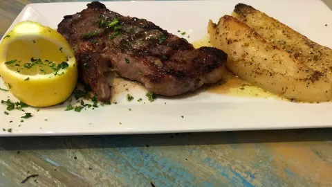 Albana's Taverna - Greek Cuisine in カルペパー