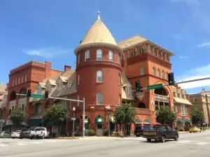 Little Brother's Bistro & Cafe