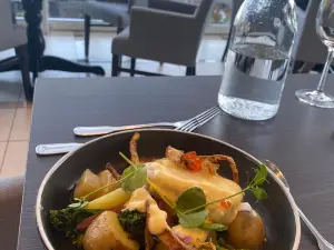 Brakane Hotel Restaurant