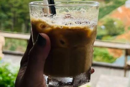 Nhà Bên Rừng