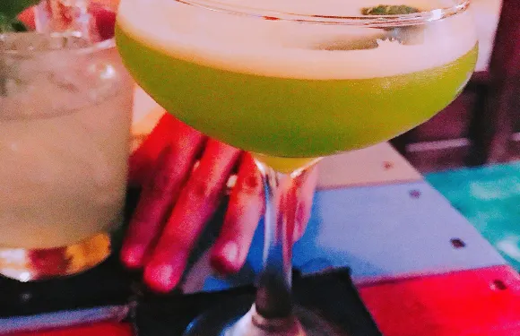 Hush Drinker 小聲點酒館