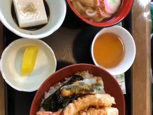 中央食堂 さんぼう