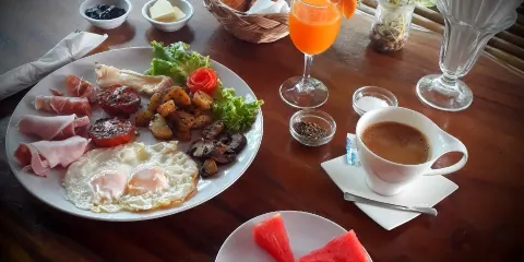 Moka Lounge Bar and Restaurant