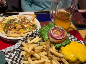 Grub's Bar & Grille